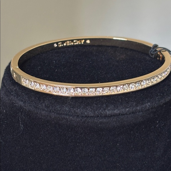 Givenchy Jewelry - NWT Givenchy Crystal Element Bangle Bracelet